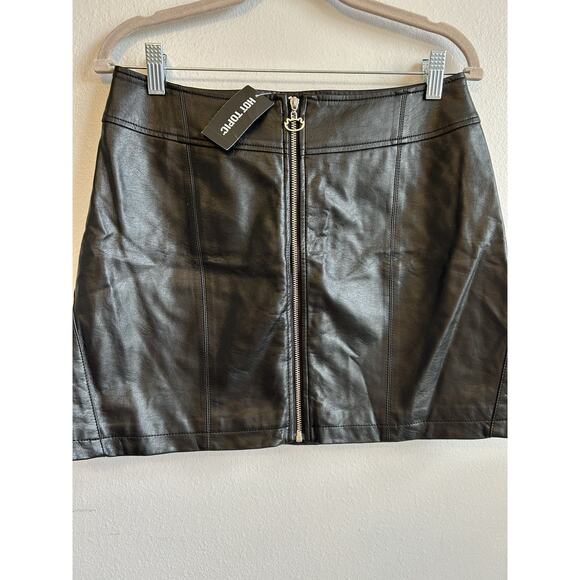 Y2K Hot Topic Faux Leather Mini Skirt Zip Up Cat Punk Goth Emo Cheetah M - Picture 11 of 13